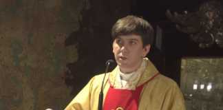 Ks. Tymoteusz Szydło fot. screen youtube.com/studiotvniedziela