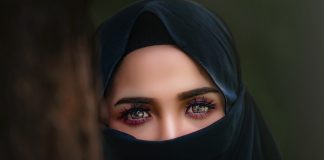 Kobieta w hijabie fot. needpix.com